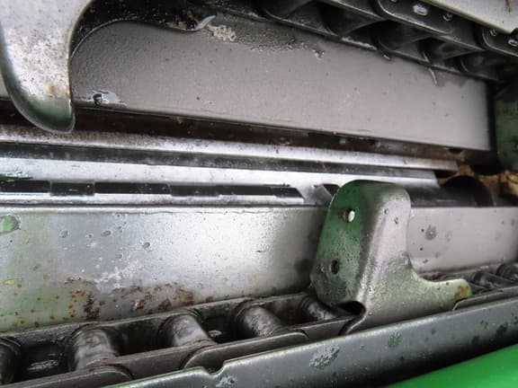 Image of John Deere C8R equipment image 3