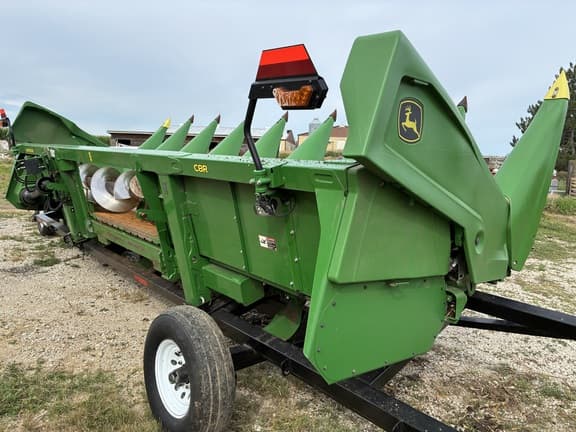 Image of John Deere C8R equipment image 3