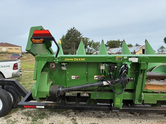 Image of John Deere C8R equipment image 2