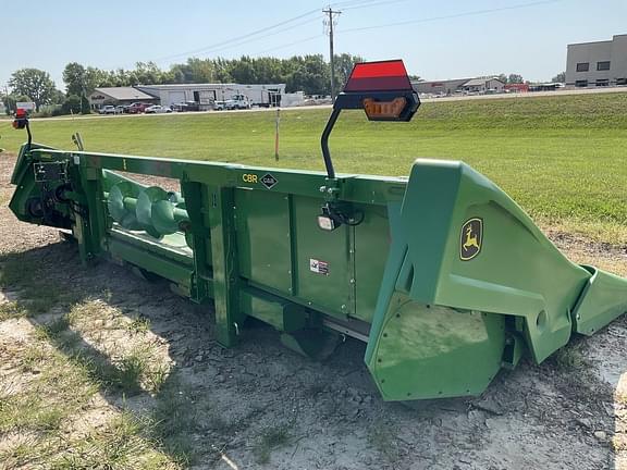 Image of John Deere C8R equipment image 4