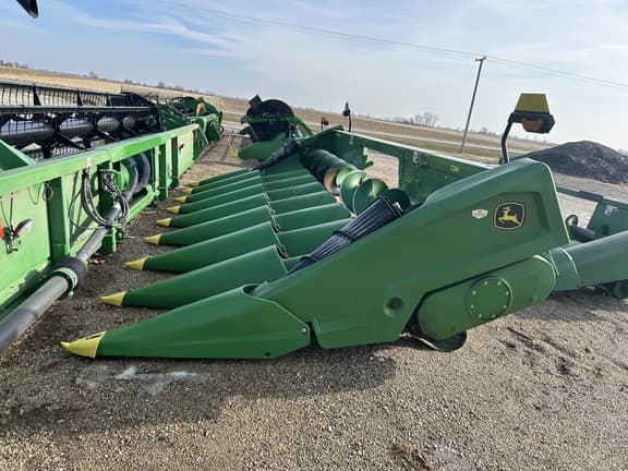 Image of John Deere C8R Primary image