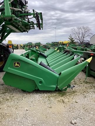 Image of John Deere C8R equipment image 2