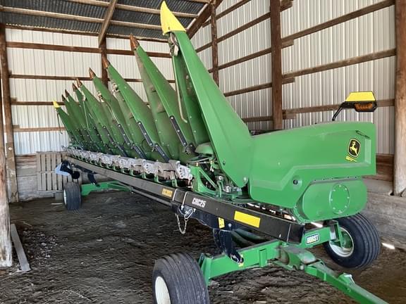 Image of John Deere C8R equipment image 1