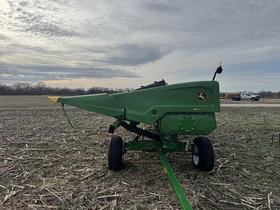 Image of John Deere C8R equipment image 3