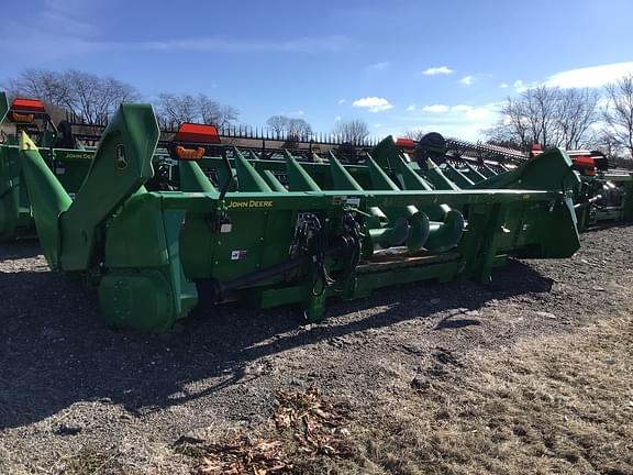 Image of John Deere C8R equipment image 2