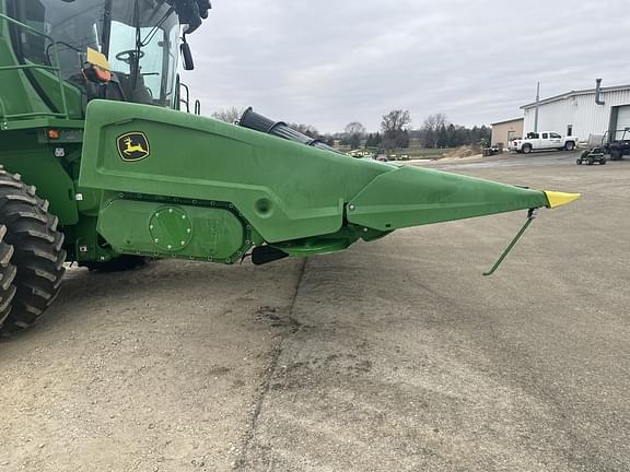 Image of John Deere C8R equipment image 2