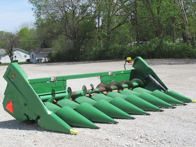 Image of John Deere C8R equipment image 2