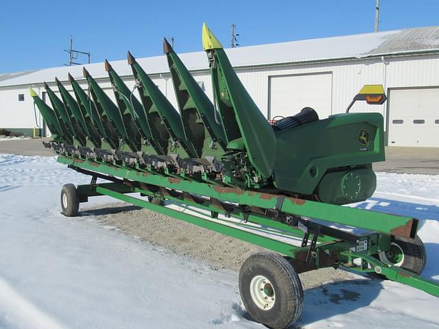 Image of John Deere C8R equipment image 1