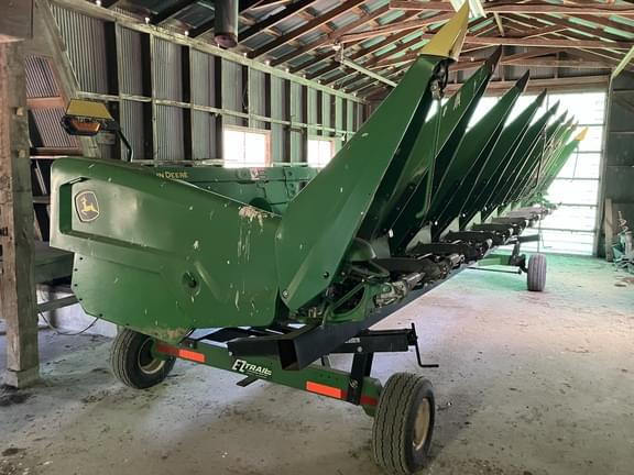 Image of John Deere C8R equipment image 3