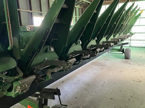 Image of John Deere C8R equipment image 4