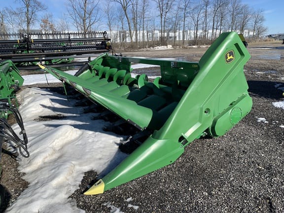 Main image John Deere C8R