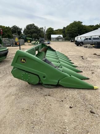 Image of John Deere C8R equipment image 2