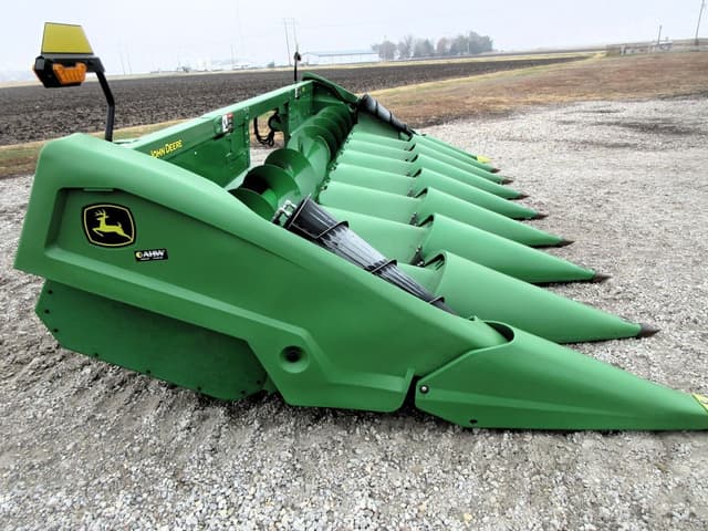 Image of John Deere C8R equipment image 2
