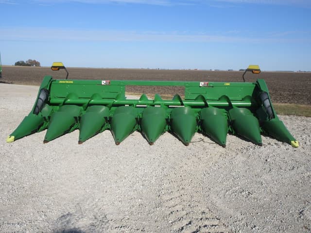 Image of John Deere C8R equipment image 2