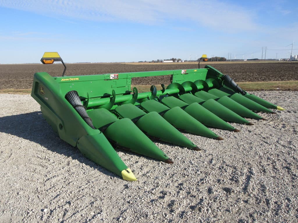 Image of John Deere C8R Primary image