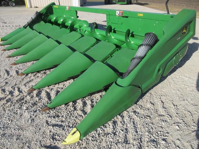 Image of John Deere C8R equipment image 1