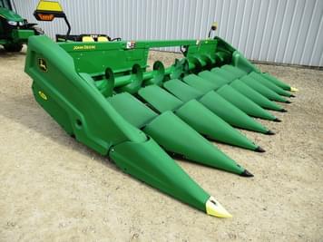 Main image John Deere C8R