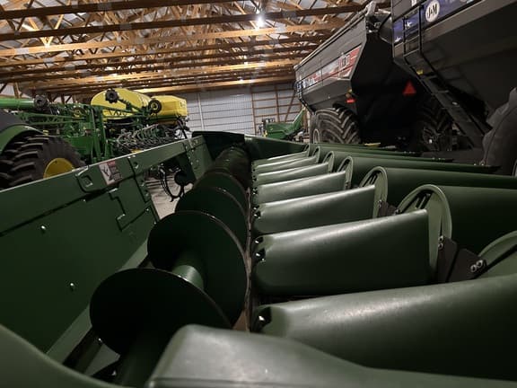 Image of John Deere C8R equipment image 4