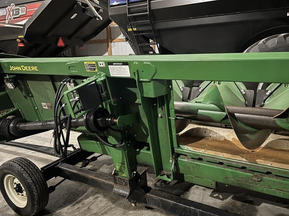 Image of John Deere C8R equipment image 3