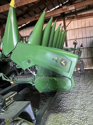2024 John Deere C8R Equipment Image0
