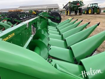 Main image John Deere C8R