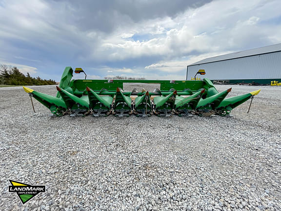 Image of John Deere C8R equipment image 1