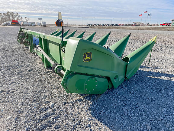 Image of John Deere C8R equipment image 4