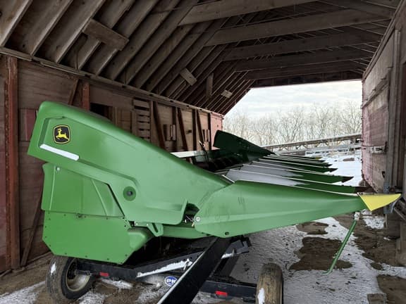 Image of John Deere C8R equipment image 1