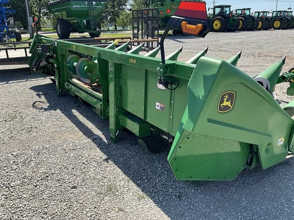 Image of John Deere C8R equipment image 4