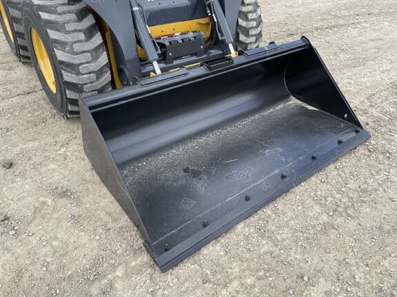 Image of John Deere C72 equipment image 3