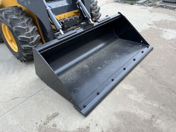 Image of John Deere C72 equipment image 3