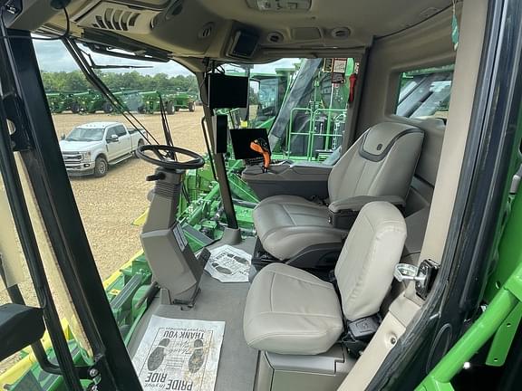 Image of John Deere CP770 equipment image 4