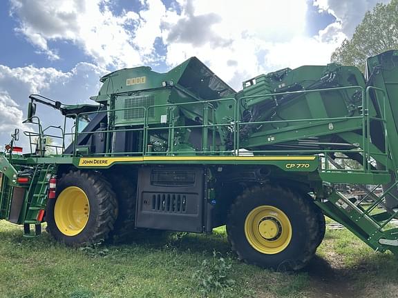 Image of John Deere CP770 equipment image 3
