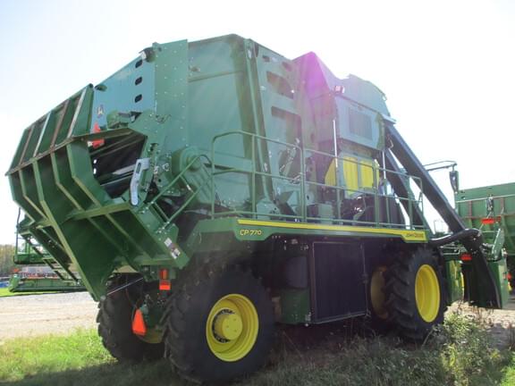 Image of John Deere CP770 equipment image 4