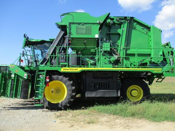 Image of John Deere CP770 equipment image 1