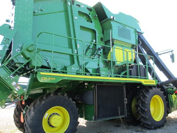 Image of John Deere CP770 equipment image 4