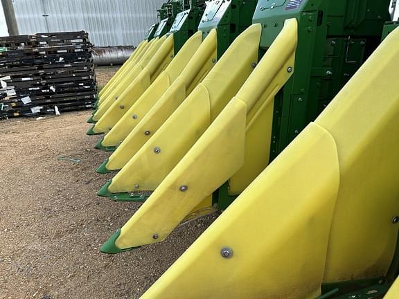 Image of John Deere CP770 equipment image 4