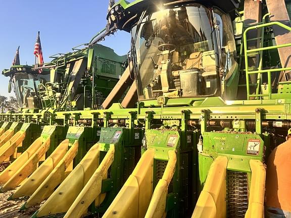 Image of John Deere CP770 equipment image 4