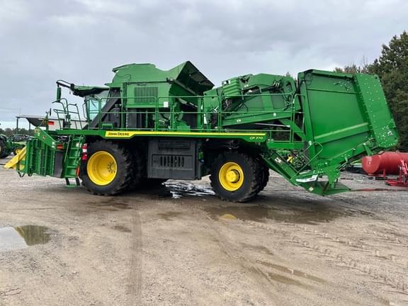 Image of John Deere CP770 equipment image 4