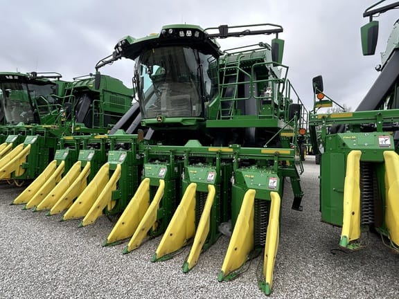 2024 John Deere CP770 Equipment Image0