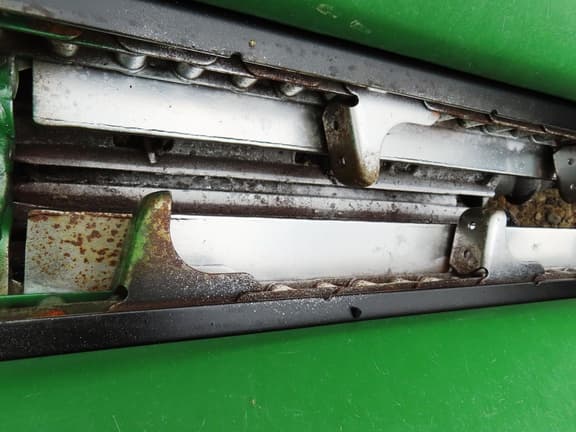 Image of John Deere CR8 equipment image 4