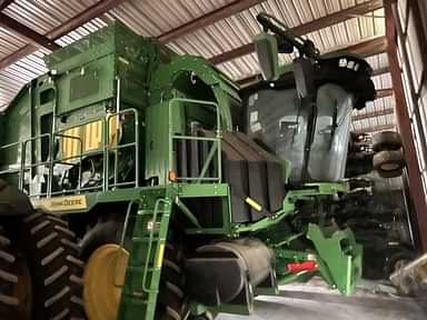 Cotton Pickers/Strippers