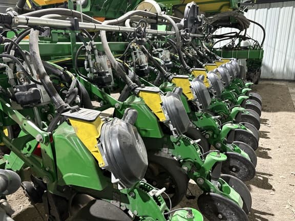 Image of John Deere DB44 equipment image 4