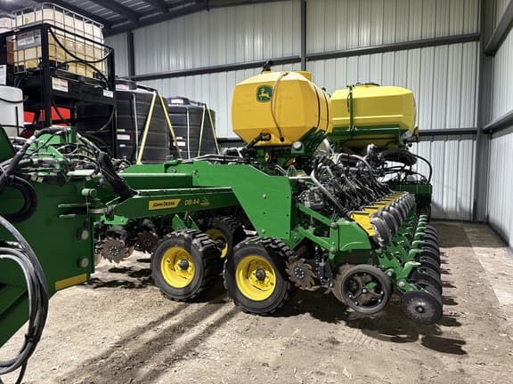 Image of John Deere DB44 Primary image