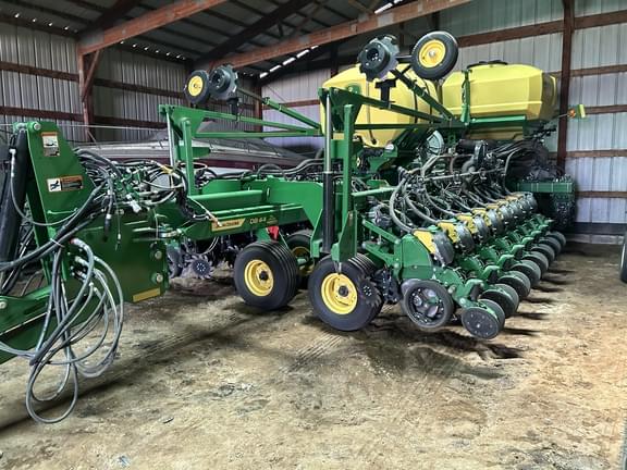 Image of John Deere DB44 Primary image