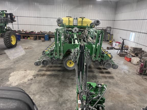 Image of John Deere DB60 Primary image