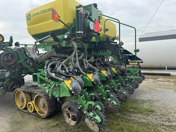 Image of John Deere DB60 equipment image 2