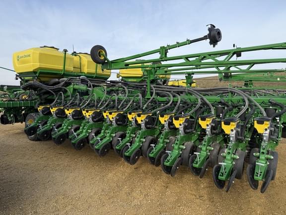 Image of John Deere DB60 Primary image
