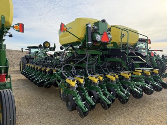 Image of John Deere DB60 equipment image 4