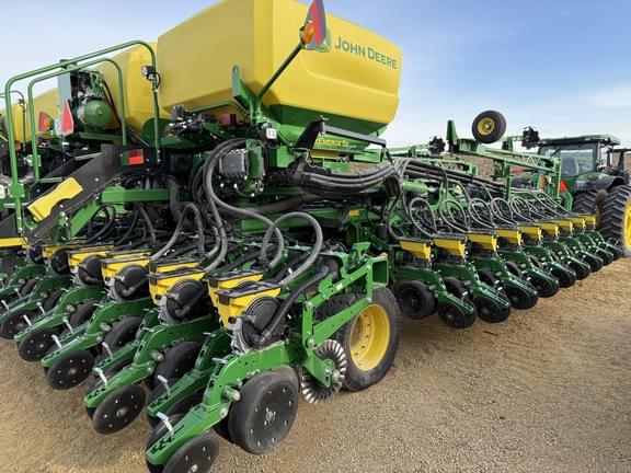 Image of John Deere DB60 equipment image 2